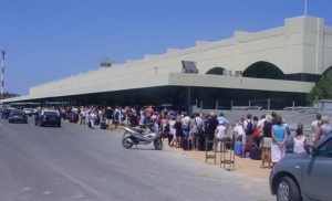 Λαχτάρησαν οι επιβάτες της πτήσης Κάρπαθος-Ρόδος