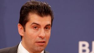 Βουλγαρία – Πέτκοφ: Ταξιδεύει στο Μπακού για να εξασφαλίσει τις ποσότητες αζερικού αερίου για τη χώρα