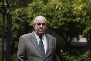 Τέρενς Κουίκ: «Αν γίνουν εκλογές ο Τσίπρας θα βγει ενισχυμένος»