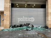 Θεσσαλονίκη: Η κακοκαιρία «Άριελ» κατεδάφισε τζαμαρία καταστήματος (pics &amp; vid)