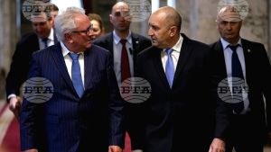 Συνεργασία Βουλγαρίας και Rheinmetall: Ο πρόεδρος Ράντεφ επισημαίνει τις ευκαιρίες στον τομέα της άμυνας