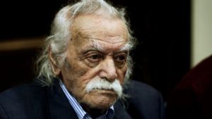 Τιμής ένεκεν τάφος στην οικογένεια του Μανώλη Γλέζου από τον Δήμο Αθηναίων