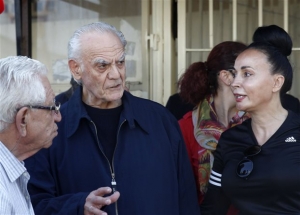 Η κ. Σταμάτη, η αίτηση διαζυγίου και ο Ακης