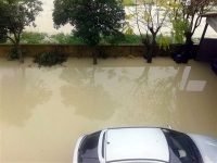 Ένας νεκρός και τεράστιες καταστροφές από την κακοκαιρία - Καταιγίδες, χιόνια και ισχυροί άνεμοι σε όλη τη χώρα