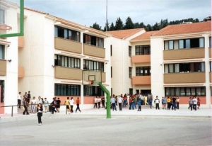 Αγκάθια για τη σχολική χρονιά: Μεταφορές μαθητών, σχολικές καθαρίστριες και κενά