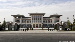 DW: Τούρκος υπουργός κατηγορεί τον Γκάμπριελ για «ρατσισμό»