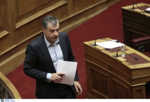 Θεοδωράκης: Δεν υπάρχει à la carte στήριξη στην κυβέρνηση