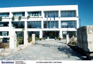 Επίθεση με μαχαίρι στον Δήμαρχο Ελευσίνας
