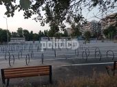 Θεσσαλονίκη: Το πιο σουρεάλ πάρκινγκ ποδηλάτων… ανοιχτό αλλά άδειο από ποδήλατα