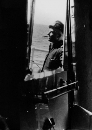 Ο Νίκος Καββαδίας επιστρέφει στον Πειραιά