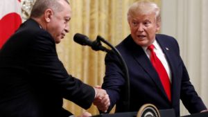 Λιβύη: Συμφωνήσαμε με Τραμπ λέει ο Ερντογάν - Σενάριο παράκαμψης Χαφτάρ μέσω Μόσχας