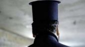 «Ιερή» κομπίνα στη Θεσσαλονίκη: Πώς Αρχιμανδρίτης φέρεται να ξάφρισε 1,3 εκατ. ευρώ για να γίνει «μητροπολίτης»