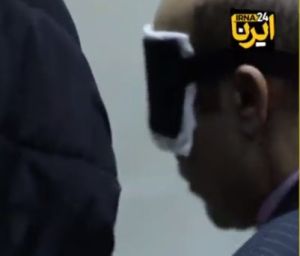 Ιράν: Βίντεο με τον Αλιρεζά Ακμπαρί με δεμένα τα μάτια λίγο πριν την εκτέλεσή του