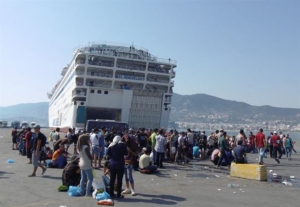 Νέες συμβάσεις για δρομολόγια πλοίων με πρόσφυγες