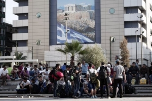 Καμίνης: «Να φιλοξενηθούν μετανάστες σε στρατιωτικές εγκαταστάσεις»