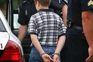 Σύλληψη 15χρονων για κλοπές!