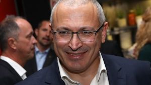Μιχαήλ Χοντορκόφσκι: Ο «αυτοκράτορας» Πούτιν προσπαθεί να δείξει ότι είναι ο κυρίαρχος της αγέλης