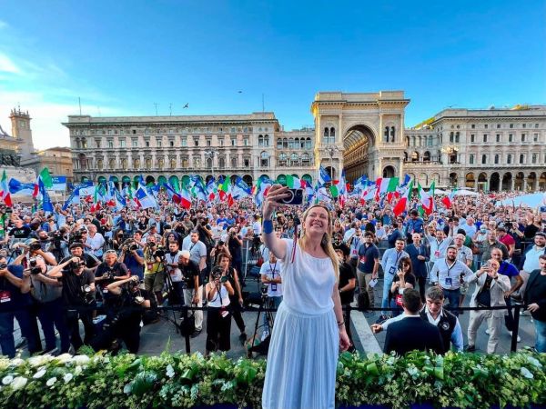 Ιταλία: Η ακροδεξιά Μελόνι ανεβάζει τους τόνους της πολιτικής αντιπαράθεσης