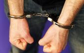 Θεσσαλονίκη: Σύλληψη 25χρονου για δύο ένοπλες ληστείες σε καταστήματα ψιλικών στα δυτικά