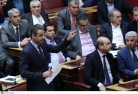 Μετωπική σύγκρουση με το Μαξίμου για το «success story»
