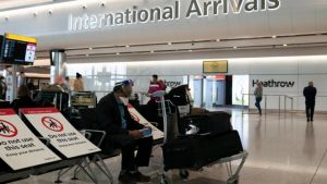 Βρετανία: Βάζει τέλος στα τεστ για τους πλήρως εμβολιασμένους
