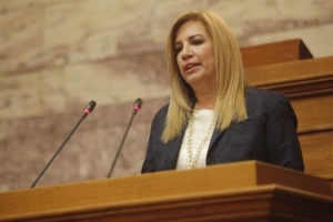 Γεννηματά: Ο Τσίπρας ασχολείται με την αντιπολίτευση, αντί να μας πει τι θα κάνει