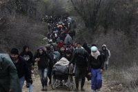 Γερμανικά ΜΜΕ: Απόδραση από τη λάσπη της Ειδομένης