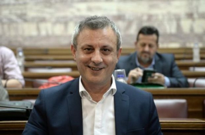 Δ. Βέττας: Ηρε τις επιφυλάξεις του για την αναδοχή
