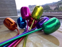 «Μπουκέτο από τουλίπες» για τα θύματα των επιθέσεων στο Παρίσι