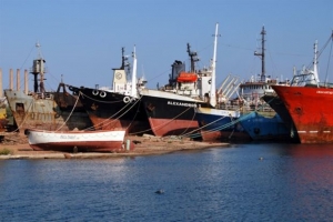 Ξεκίνησε η ρύθμιση εκκρεμών ζητημάτων στο Λιμεναρχείο Ελευσίνας