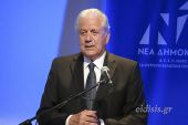 Αβραμόπουλος: Με το μανδύα του Τσάρου και του Στάλιν απειλεί τη Δύση ο Πούτιν (BINTEO-ΦΩΤΟ)
