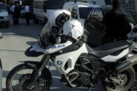 Εξαρθρώθηκε εγκληματική ομάδα που πραγματοποιούσε ληστείες με καλάσνικοφ