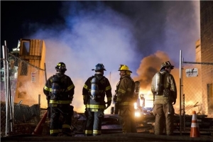 Φλόγες στη Βαλτιμόρη μετά την κηδεία αφροαμερικανού, βγαίνει η Εθνοφρουρά