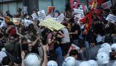 Τουρκία: Επεισόδια στην πλατεία Ταξίμ σε διαδηλώσεις κατά του Ερντογάν – Σχεδόν 200 συλλήψεις