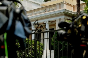Μέτρα ανακούφισης προσφύγων-νησιωτών ανακοινώνει η κυβέρνηση