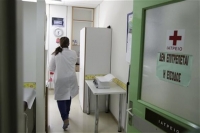 Γιατροί: Πολύμηνες οι αναμονές καρκινοπαθών για ακτινοθεραπεία
