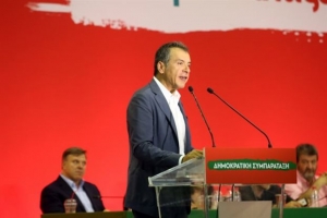 Θεοδωράκης: Διάλογος και συνεργασία αν υπάρχει αλληλοσεβασμός