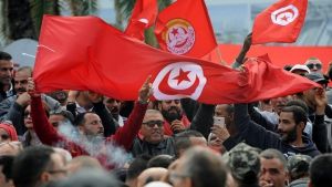 Τυνησία: Ανεστάλη η λειτουργεία του Κοινοβουλίου και απέπεμψε τον πρωθυπουργό ο πρόεδρος