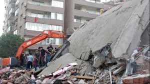 Φόβοι για μεγαλύτερο σεισμό στην Τουρκία: Οι κάτοικοι σε πανικό για την αντοχή των σπιτιών τους