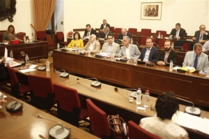 Τσατάνη κατά Παπαγγελόπουλου: «Μου έτεινε το χέρι και μου είπε: “Μεταξύ μας τώρα, στείλτε τη δικογραφία πίσω και άμεσα”»
