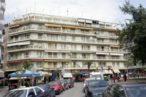 Βουλιάζουν και στη Θεσσαλονίκη οι τιμές των ακινήτων