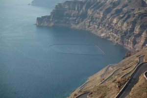 «Sea Diamond»: Επίκαιρη η ανέλκυση εννιά χρόνια μετά το ναυάγιο