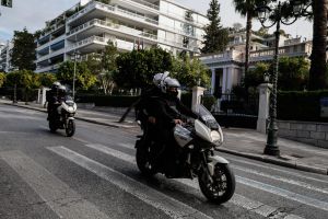 Θεσσαλονίκη: Τροχαίο ατύχημα με δύο αστυνομικούς της ομάδας ΔΙ.ΑΣ. – Μεταφέρθηκαν στο νοσοκομείο