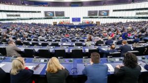 Το Ευρωπαϊκό Κοινοβούλιο ψήφισε τη μείωση των εκπομπών κατά 40%