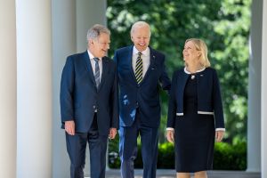 Μπάιντεν: Θα χρειαστεί χρόνος για την επαναφορά της τιμής της βενζίνης στα συνήθη επίπεδα