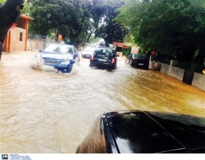 Ανεμοστρόβιλος χτύπησε τη νότια Κέρκυρα προκαλώντας ζημιές