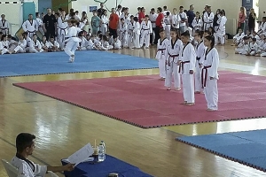 Ο ΑΘΛΟΣ ΚΙΛΚΙΣ στις εξετάσεις ΤΑΕ ΚΒΟ ΝΤΟ μαύρων ζωνών DAN