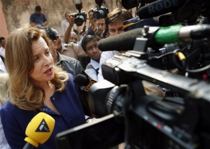 Τριερβελέρ: Χαστούκισε πολιτικό που τη ρώτησε «τι κάνει ο Φρανσουά»