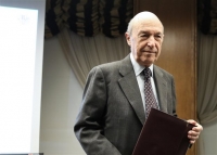 Σημίτης: Χρειάζεται λύση με προσφυγή σε εκλογές