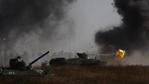 Μόσχα: Τεθωρακισμένα οχήματα και στρατιωτικό εξοπλισμό στο Τατζικιστάν
